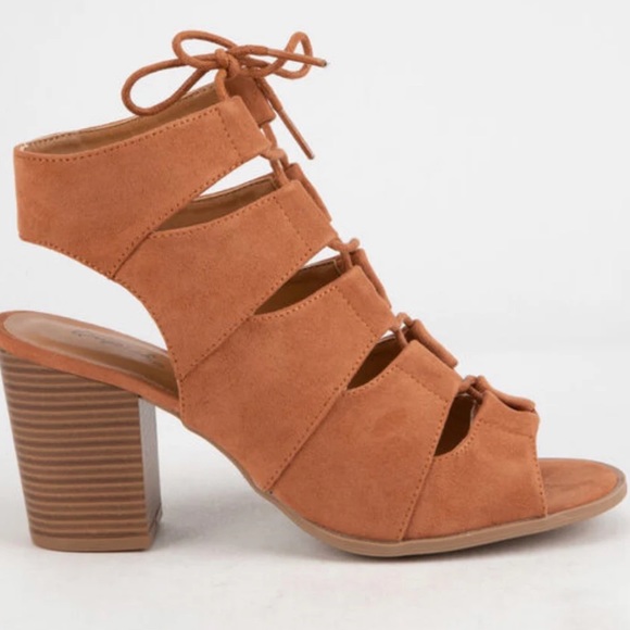 Lace Up Chunky Heel - Picture 3 of 9